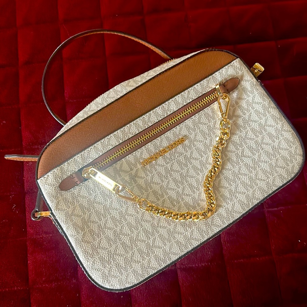 Michael Kors Crossbody